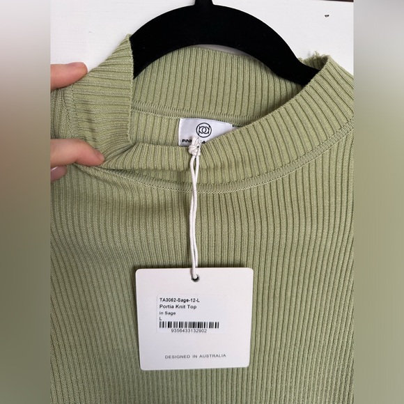 Showpo Open Back Sweater - Picture 4 of 5